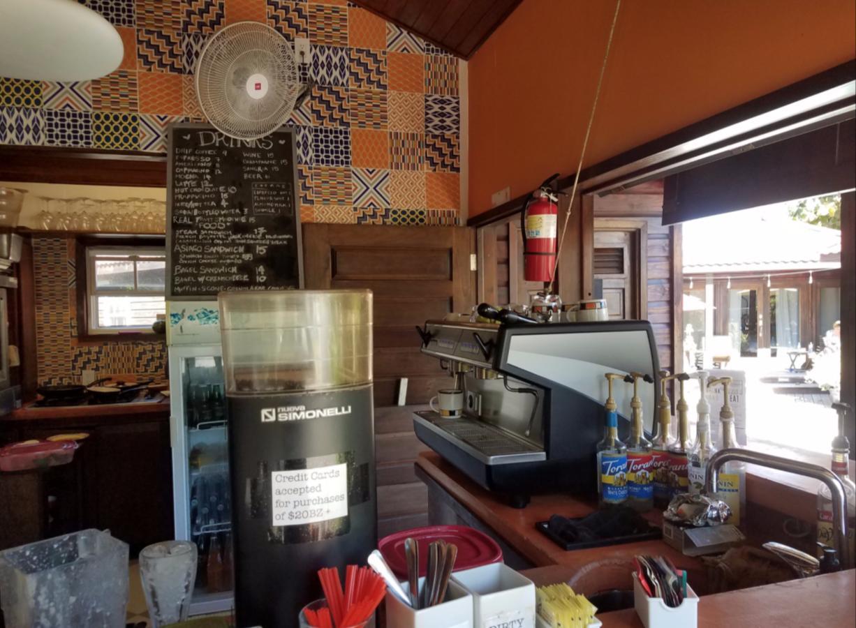 Marbucks Bed & Breakfast San Pedro  Esterno foto